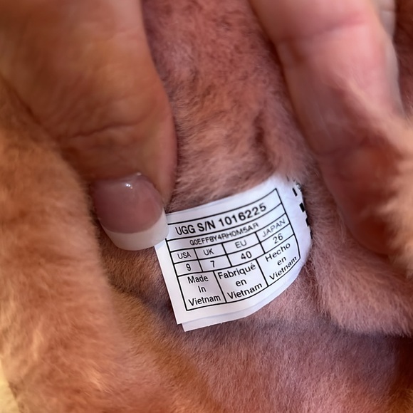 UGG boots - Picture 6 of 13